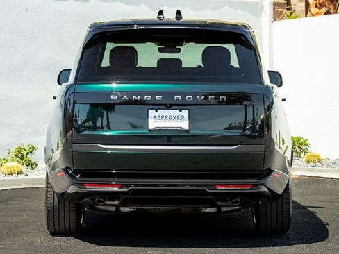 Used 2025 Land Rover Range Rover SE AWD/4WD image 8