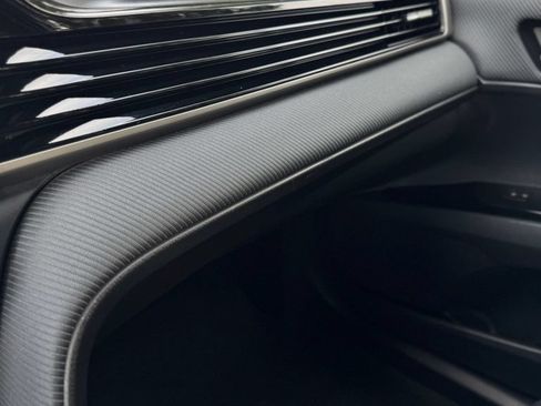 Used 2025 Toyota Camry SE FWD image 29