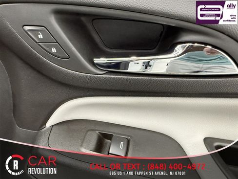 Used 2021 Chevrolet Equinox LS w/ LS Convenience Package FWD image 43