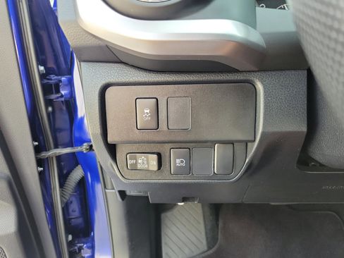 Used 2023 Toyota Tacoma SR5 w/ Technology Package AWD/4WD image 22