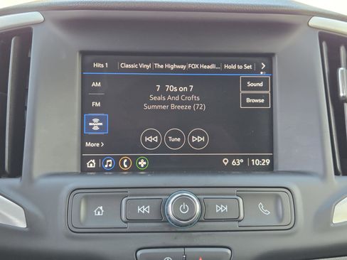 Used 2024 GMC Terrain SLE image 9