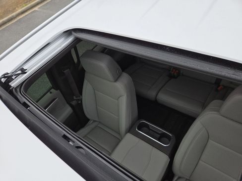 New 2026 GMC Sierra 1500 SLT w/ SLT Premium Plus Package image 3