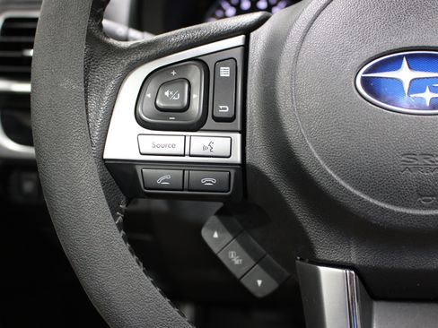 Used 2018 Subaru Forester 2.5i Touring AWD/4WD image 11