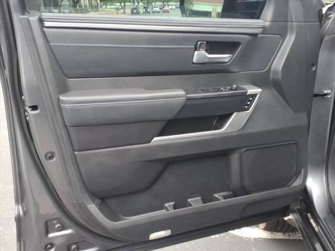 Used 2024 Toyota Tundra Platinum AWD/4WD image 17