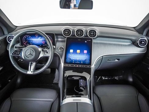 Certified 2026 Mercedes-Benz GLC 300 image 9
