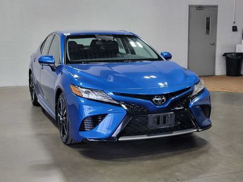 Used 2018 Toyota Camry XSE FWD image 4