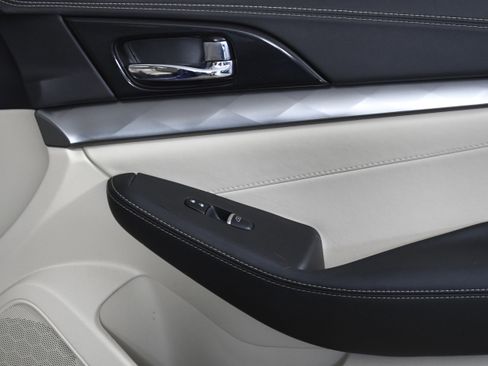 Used 2019 Nissan Maxima 3.5 SL w/ Floor Mat Group image 28