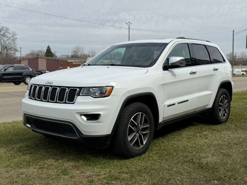 Used 2021 Jeep Grand Cherokee Limited image 3