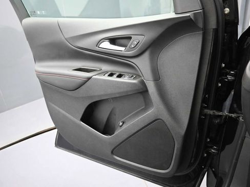 Used 2023 Chevrolet Equinox RS AWD/4WD image 10