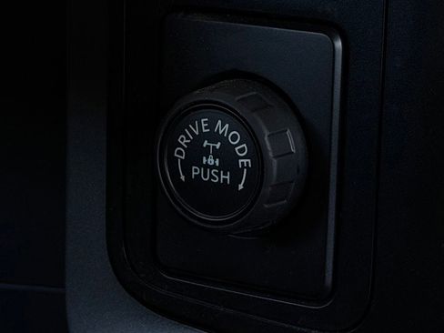 Used 2022 Ford F150 Lariat image 19