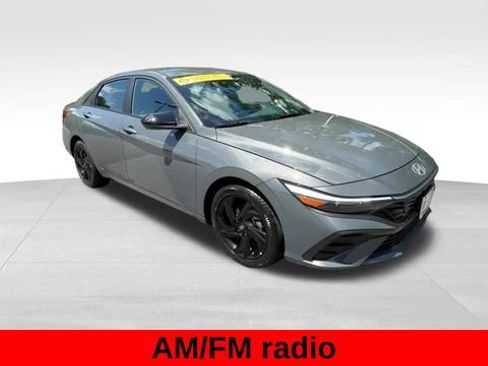 Used 2026 Hyundai Elantra Sport FWD image 12