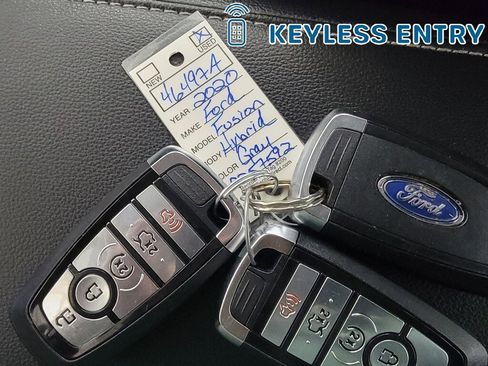 Used 2020 Ford Fusion Energi Titanium image 34