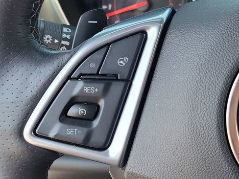 Used 2017 Chevrolet Camaro SS RWD image 5