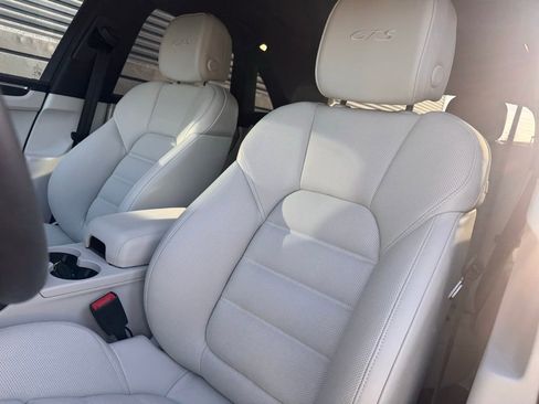 Certified 2026 Porsche Macan GTS image 17