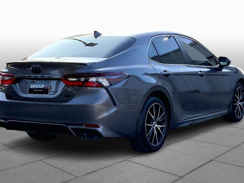 Used 2023 Toyota Camry SE image 12