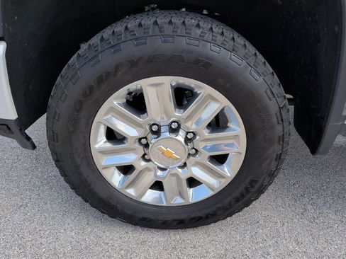 Used 2025 Chevrolet Silverado 2500 High Country w/ Technology Package AWD/4WD image 53