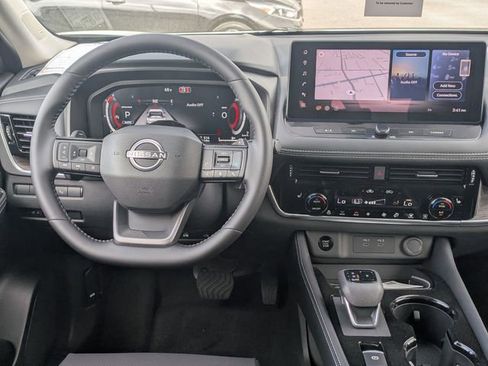 New 2026 Nissan Rogue Platinum w/ Tech Package AWD/4WD image 32