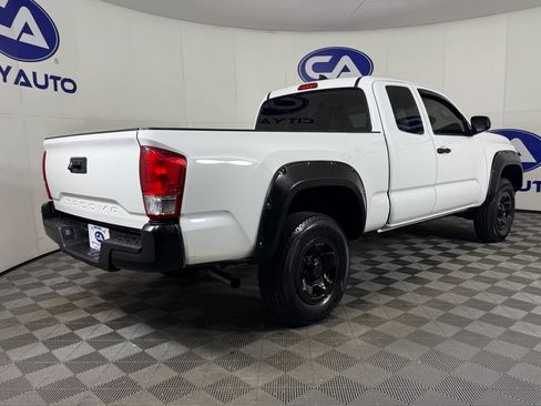 Used 2016 Toyota Tacoma SR image 6