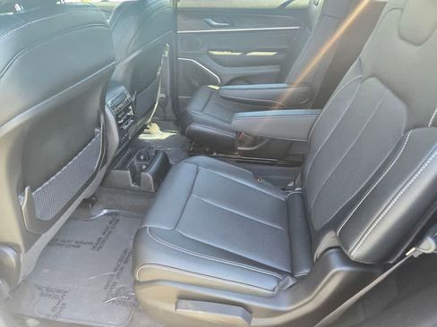 New 2026 Jeep Grand Cherokee L Limited AWD/4WD image 12
