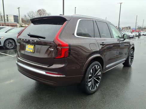 Used 2025 Volvo XC90 T8 Plus w/ Protection Package Premier image 39