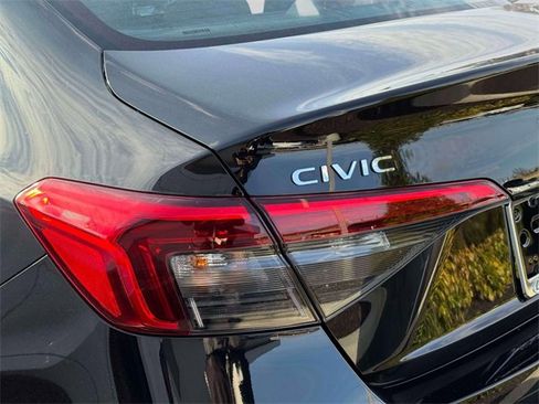 Used 2024 Honda Civic Sport image 11