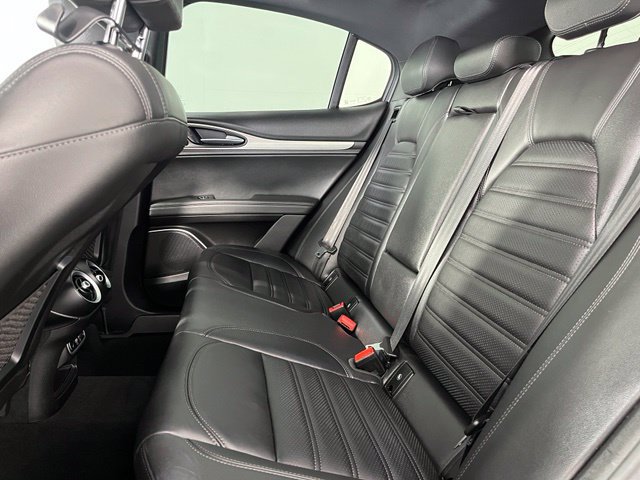 Used 2023 Alfa Romeo Stelvio Veloce AWD/4WD image 41