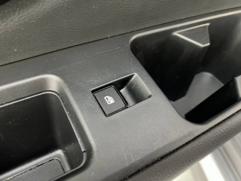 Used 2025 Nissan Pathfinder SL FWD image 23