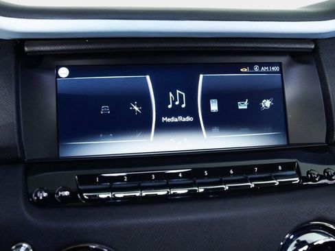 Used 2024 Rolls-Royce Cullinan Black Badge image 36