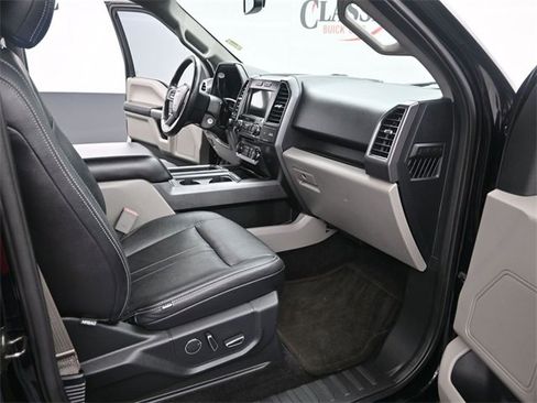 Used 2017 Ford F150 XLT w/ Equipment Group 302A Luxury image 16