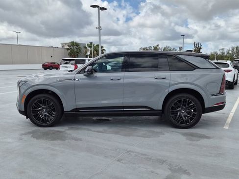 Used 2026 Cadillac Escalade IQ Sport 2 w/ LPO, ONYX Package image 2