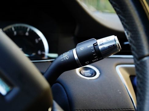 Used 2021 Land Rover Range Rover Evoque R-Dynamic S image 22