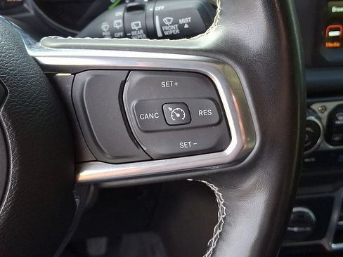 Used 2023 Jeep Wrangler Unlimited Sahara w/ Cold Weather Group AWD/4WD image 23