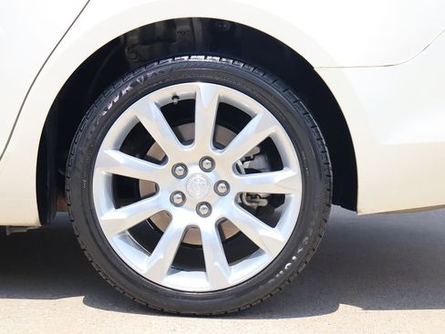 Used 2012 Buick LaCrosse Touring image 37