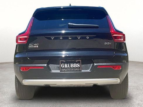 Used 2025 Volvo XC40 B5 Core w/ Protection Package Premier AWD/4WD image 7