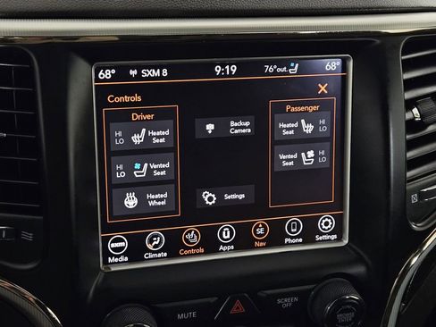 Used 2018 Jeep Grand Cherokee Summit w/ Platinum Series Group RWD image 11