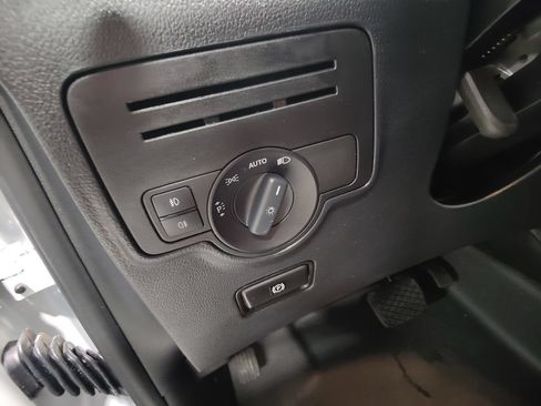 Used 2021 Mercedes-Benz Metris image 24