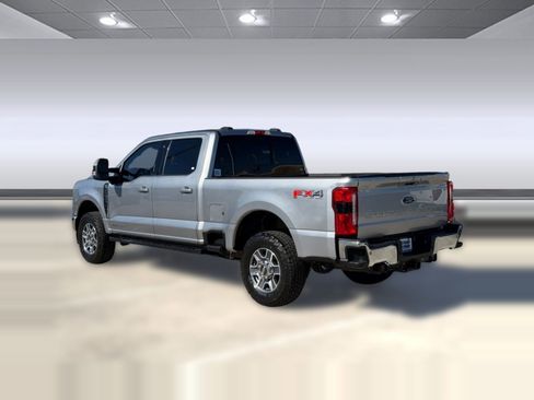 Certified 2023 Ford F250 Lariat w/ FX4 Off-Road Package image 3