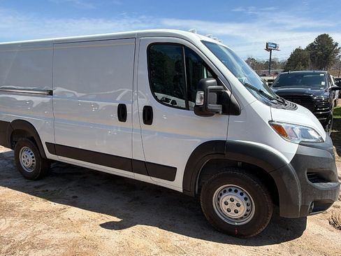 New 2026 RAM ProMaster 2500 w/ Convenience Group FWD image 5