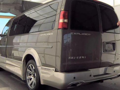 Used 2016 GMC Savana 2500 RWD image 8