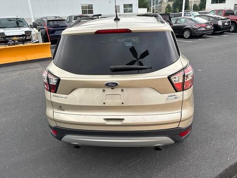 Used 2018 Ford Escape SEL AWD/4WD image 11