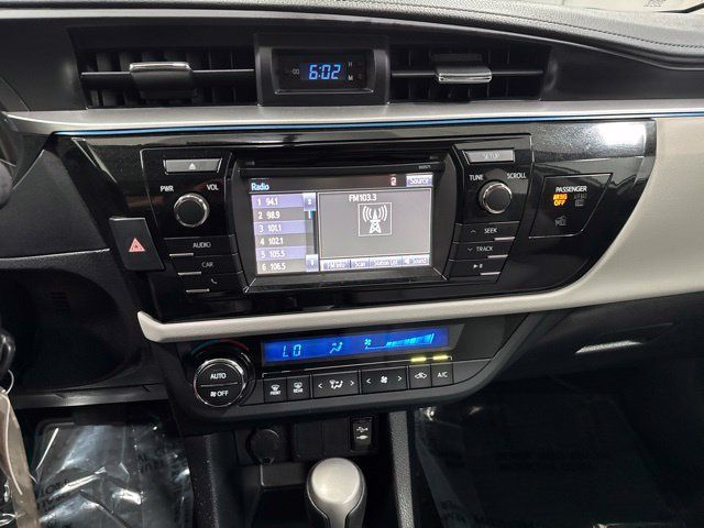 Used 2016 Toyota Corolla LE FWD image 12