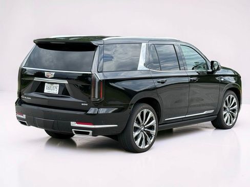 Certified 2025 Cadillac Escalade Premium Luxury Platinum w/ LPO, Floor Liner Package AWD/4WD image 10