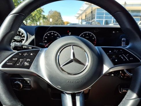 Certified 2025 Mercedes-Benz GLA 250 4MATIC image 23