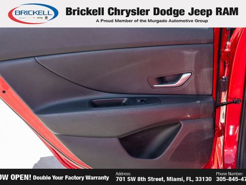 Used 2023 Hyundai Elantra SE FWD image 7