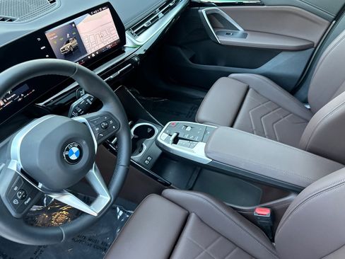 Used 2025 BMW X1 xDrive28i w/ Technology Package image 7
