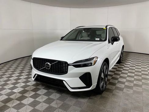 Certified 2024 Volvo XC60 T8 Plus w/ Protection Package image 13