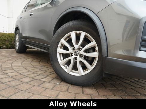 Used 2019 Nissan Rogue SV image 10