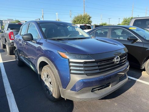 Used 2025 Nissan Kicks S AWD/4WD image 4