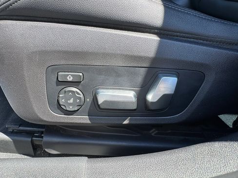 Used 2019 BMW 330i Sedan w/ Convenience Package RWD image 12