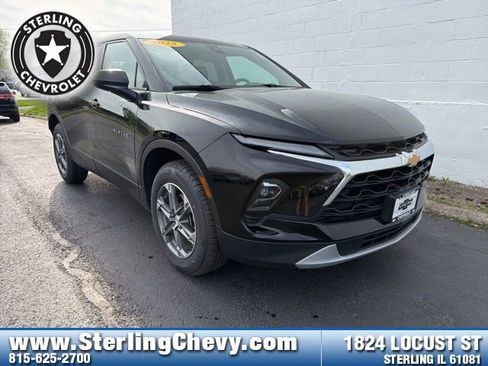 Used 2025 Chevrolet Blazer LT FWD image 7
